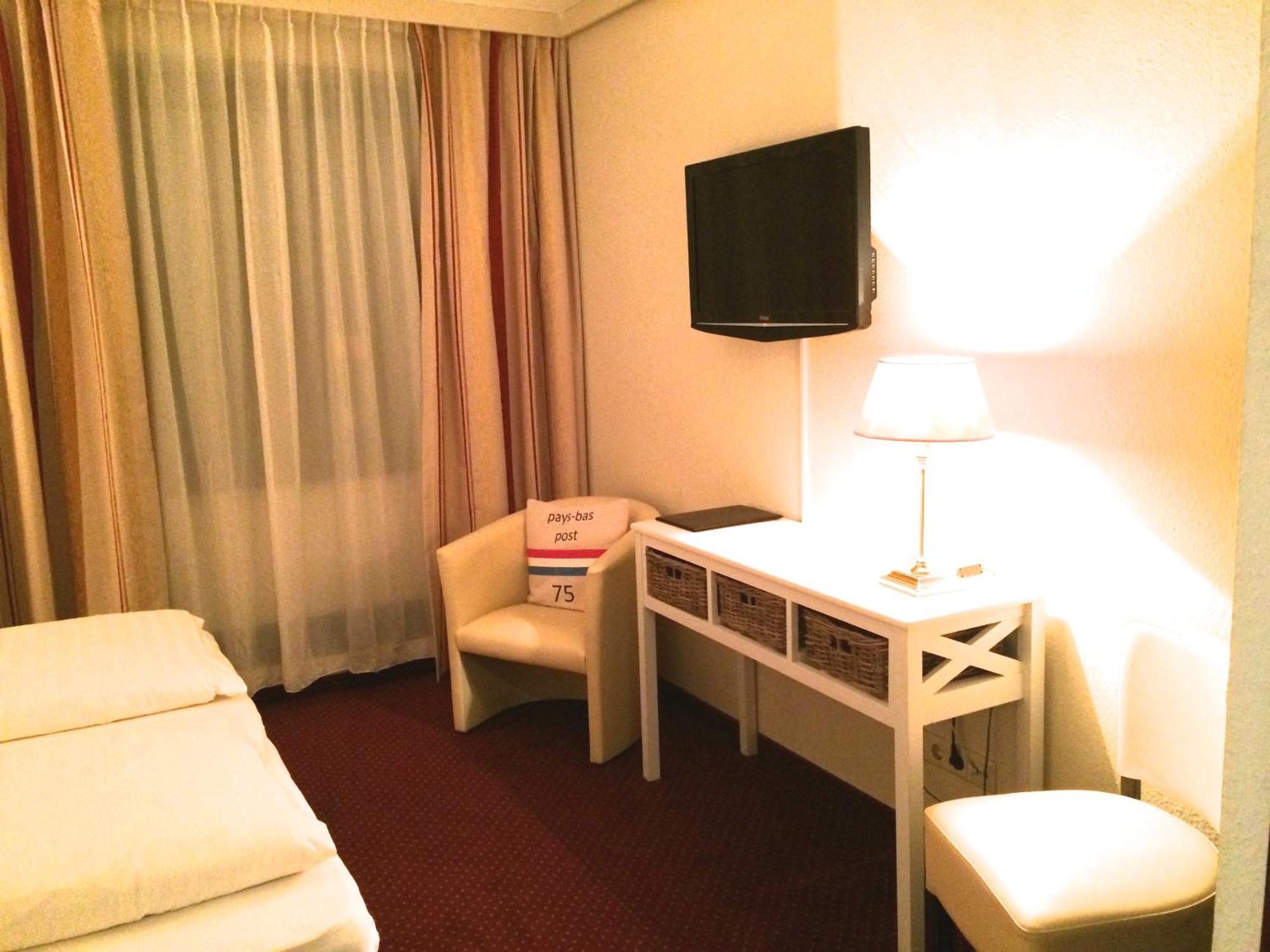 Hotel Waldkur 리어 외부 사진